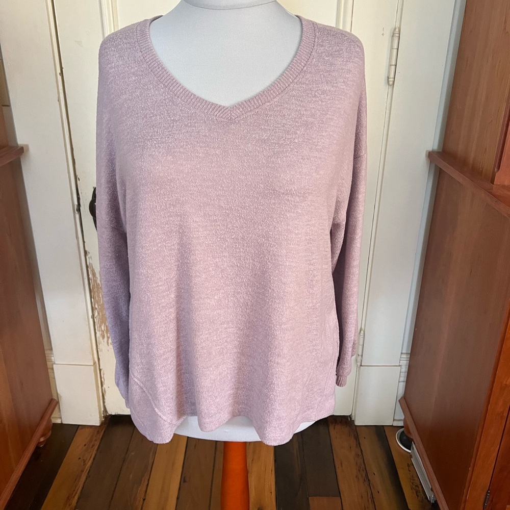 Soft, lavender light weight sweater. Nordstrom rack. Good condition. Size 1X